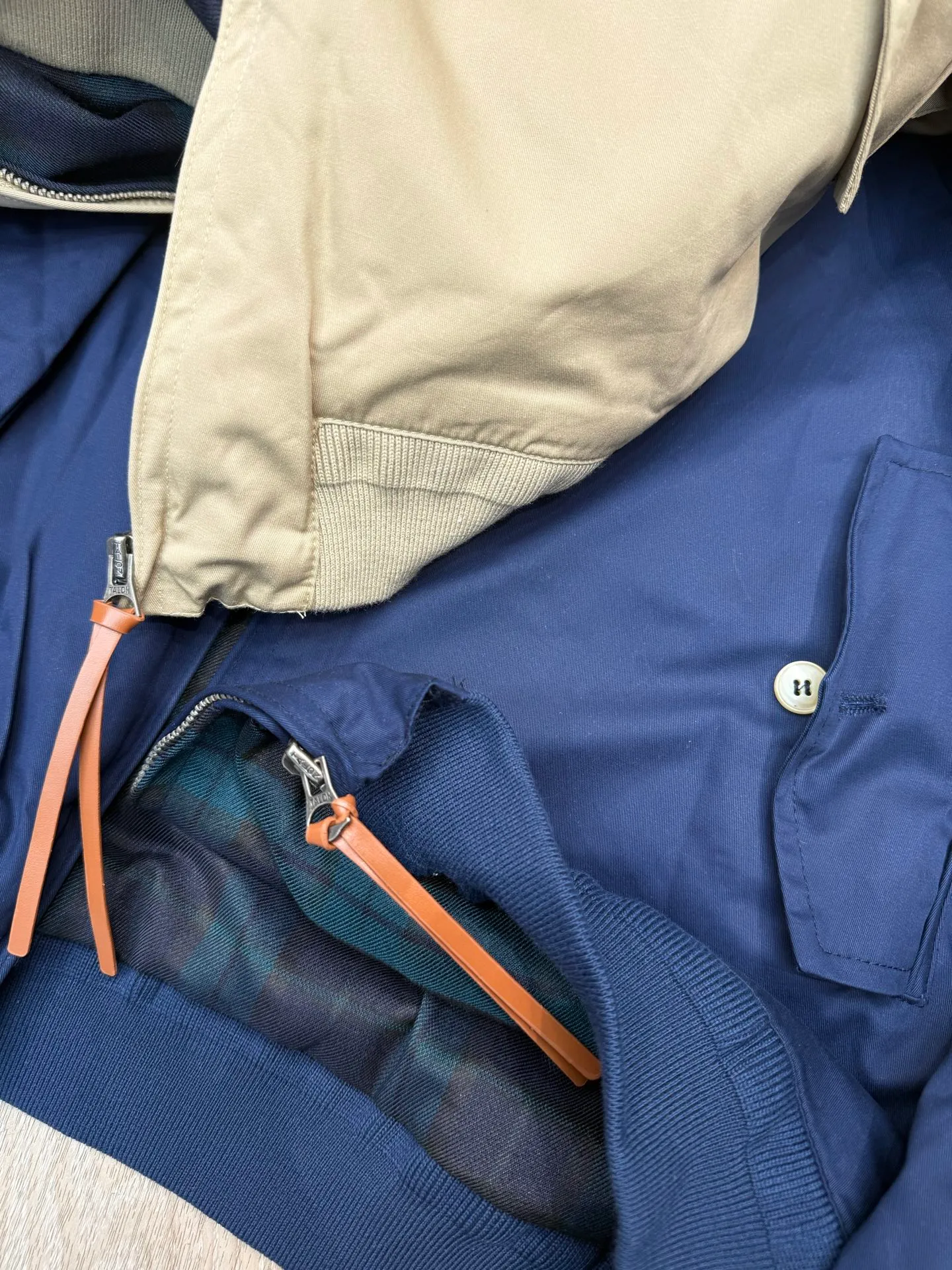 P350 Ralph Lauren American high-end brand new jacket in stock. Focus on quality and compare at will. Welcome to compare details and price. Size: S M L XL Color: Navy Khaki